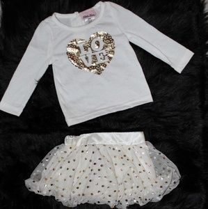 Adorable Gold and White Outfit